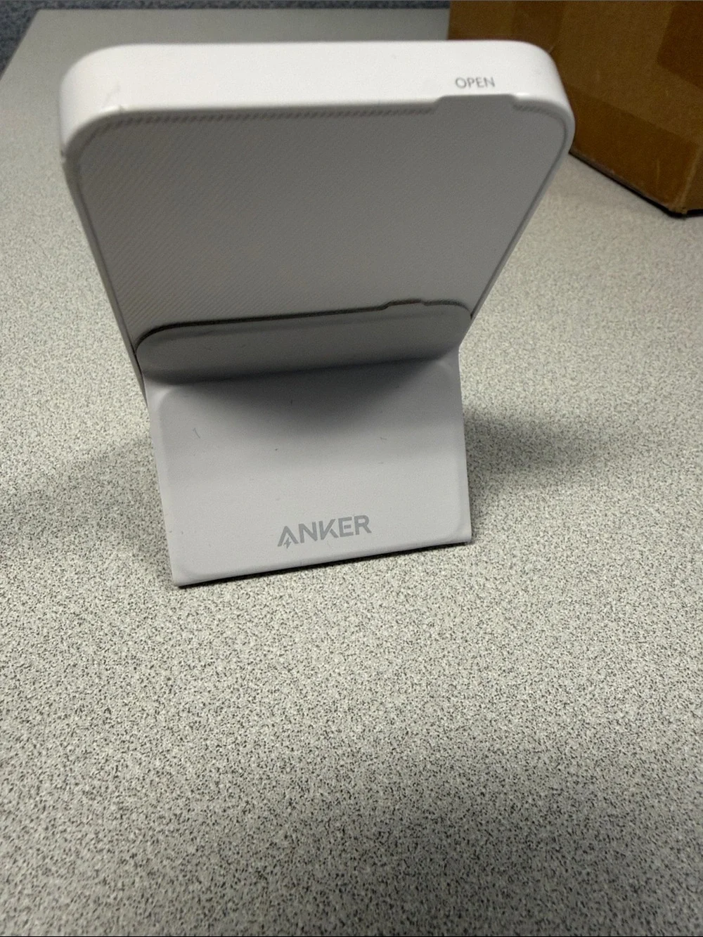 Anker MagSafe-Style Wireless Power Bank Charger - Light Gray